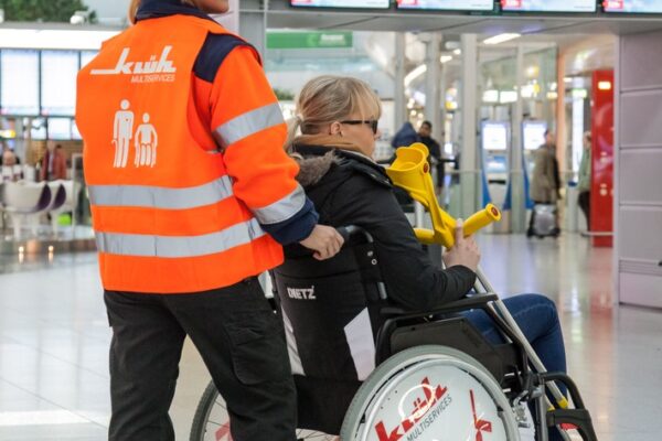Auftragsverlängerung / Klüh bleibt Partner für PRM-Services am Flughafen Düsseldorf