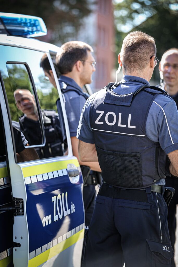 HZA-GI: Berufsinformationstag beim HZA Gießen, Standort Kassel – Entdecke die Welt des Zolls