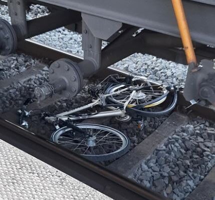 BPOL-KS: Fahrrad in Gleise gelegt – Bundespolizei sucht Zeugen