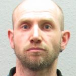 POL-ESW: -Öffentlichkeitsfahndung- Eschweger Kripo fahndet nach dem 40-jährigen Dietrich Gerlinger aus Bad Sooden-Allendorf; Polizei bittet die Öffentlichkeit um Hinweise zu dem flüchtigen Tatverdächtigen